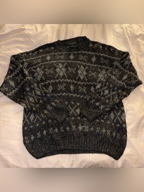 Vintage Hill Archer Black and Gray Geometric Pattern Sweater size XL